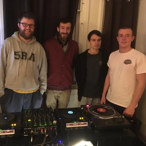Loose Lips Show (199Radio) w/Handpicked Cassette Tapes & Mind Yer Self - 05/03/18 (Glasgow special)