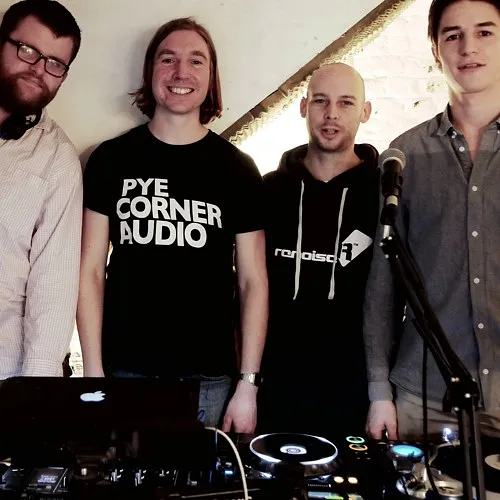 Loose Lips Show (Music Box Radio) - 2 Year Anniversary - 06/02/17 - w/Graham Dunning